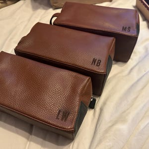 Lewis ha añadido una foto de su compra