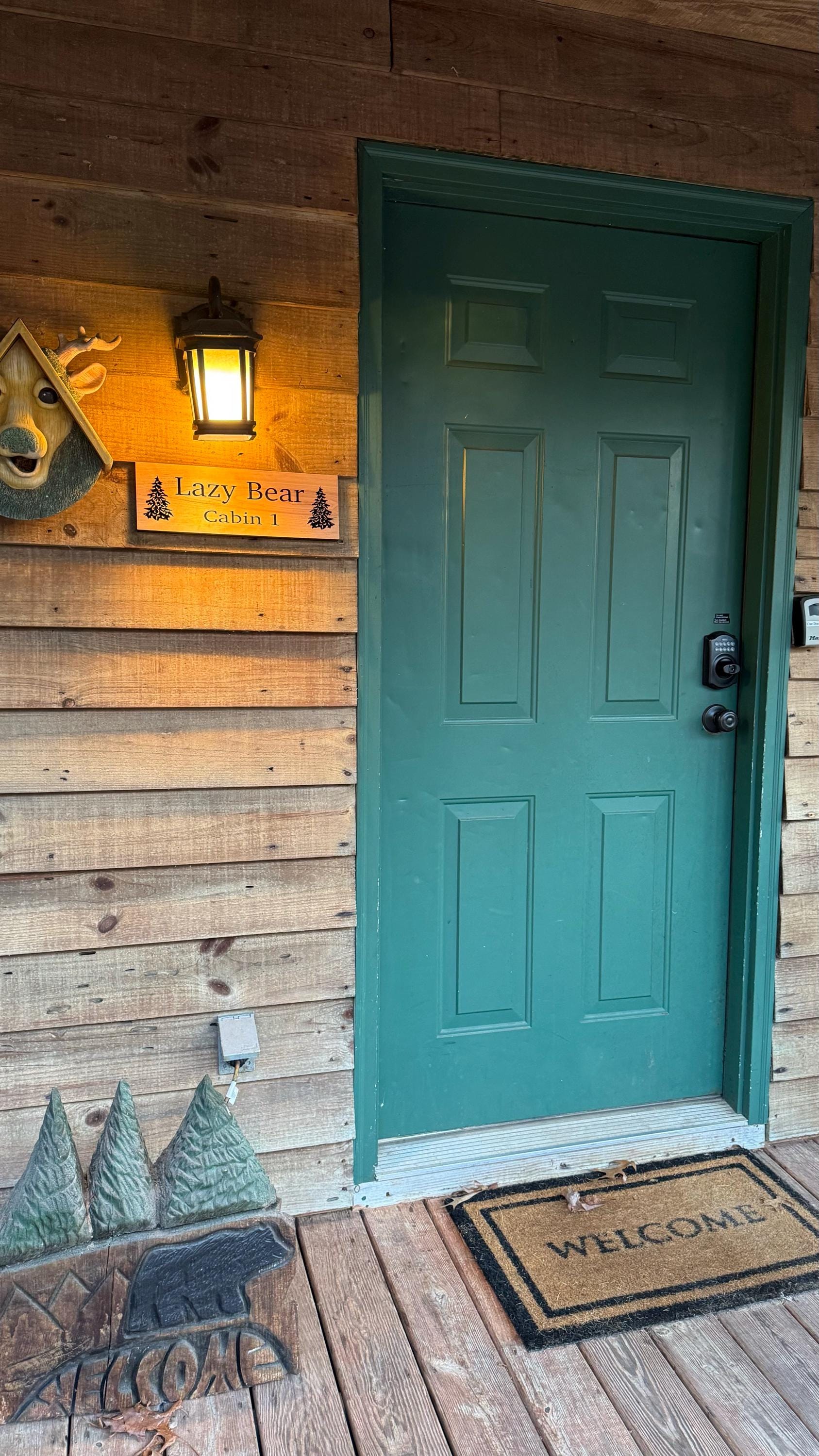 Personalized Wooden Welcome Sign: Carved Bear & Pine Tree Cabin Decor