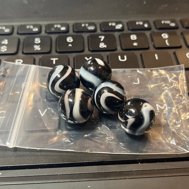 16mm Zebra Player Marbles Zebra 5/8th