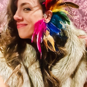 NEW! Rainbow Feather Ear Cuff OS Handmade Rainbow Feather Ear Cuff, Earring, Macaw Parrot  main image 4