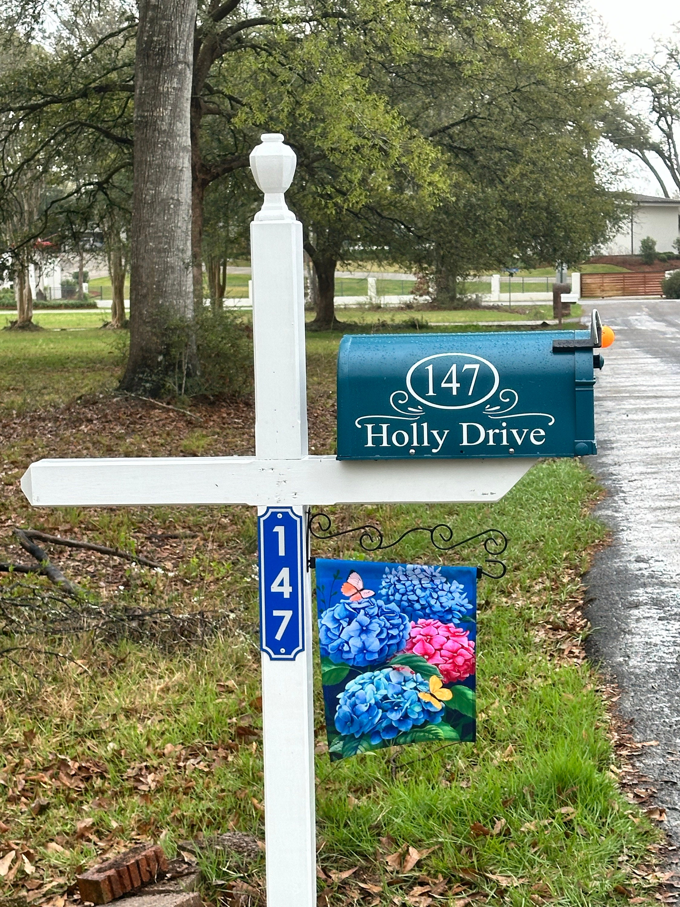Pair of Aluminum Reflective House Numbers Address Signs for Mailbox Post and Street Address Display. Large, easy to read number plaques.