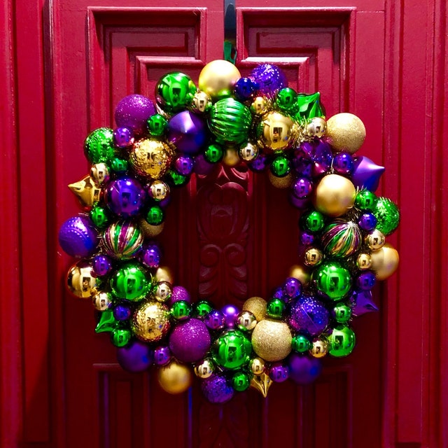 mardi gras ball wreath