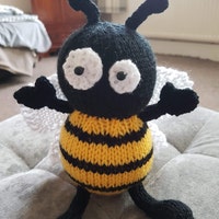 Bumble the Bee Toy Knitting Pattern PDF - Etsy Canada