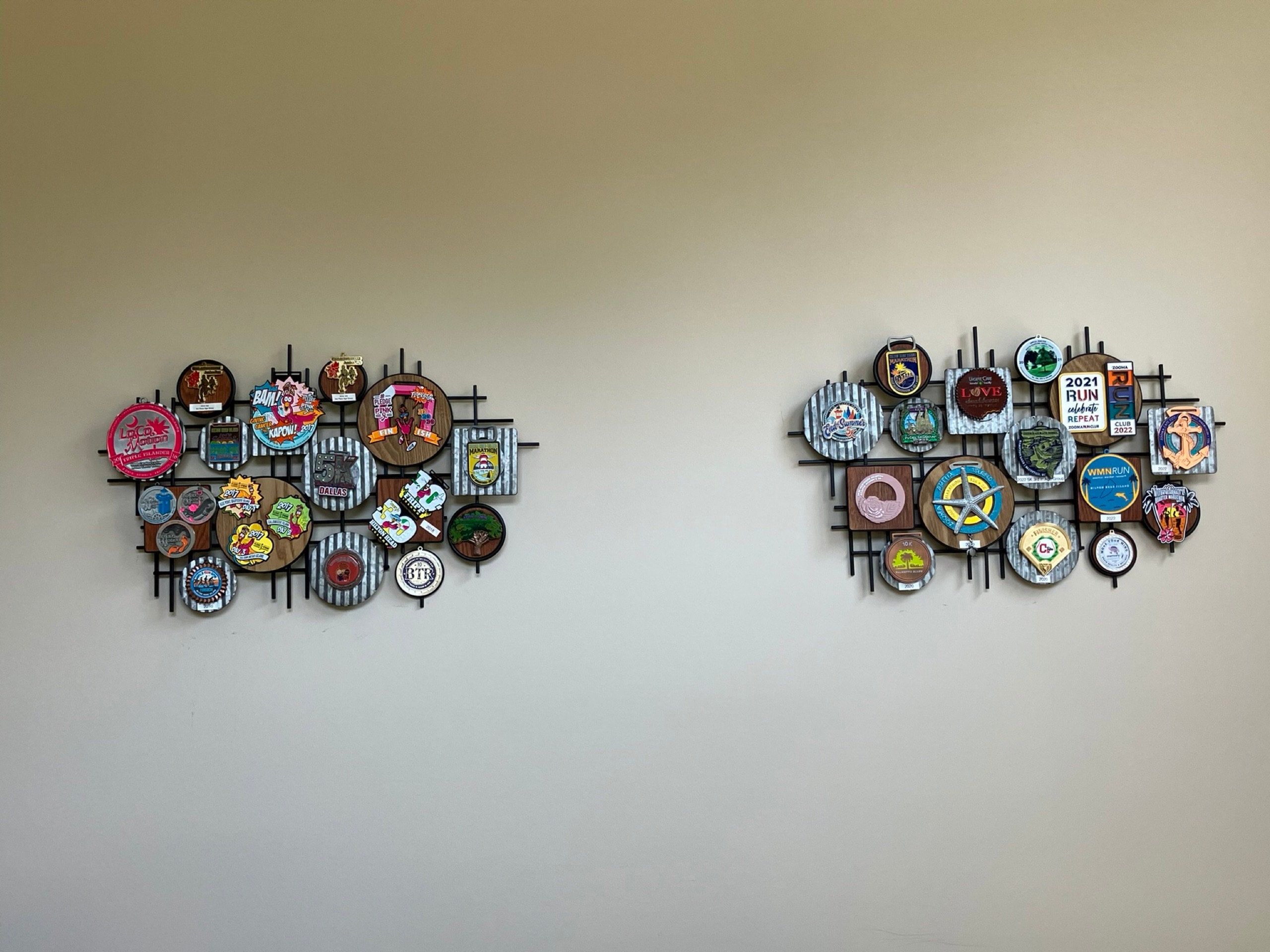 Running Medal Display Medal Display Runner Creative Wall Art Hanger Hangers Holders  Collectible display DIY Wall Display DIY Wall art