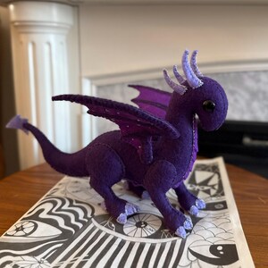 西の龍。手作りフェルトぬいぐるみ。型紙と作り方ガイド。 - Etsy 日本