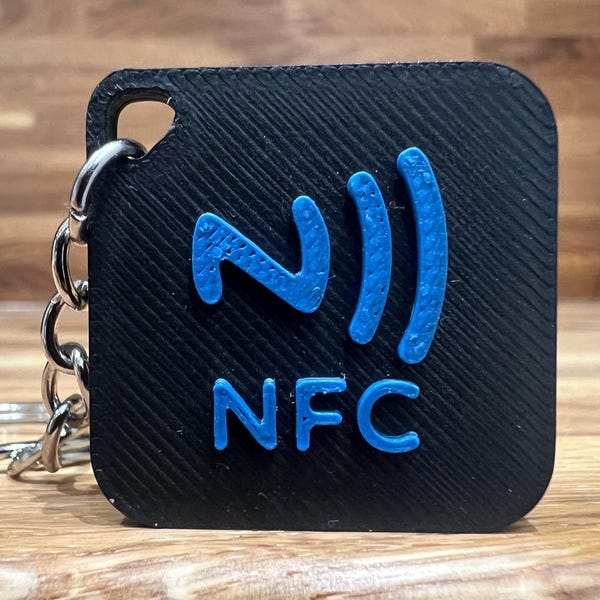 Customizable 3d-printed QR Code Badge With Stand | WLAN, Web, Crypto ...