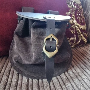 Historical Belt Bag in Leather and Suede, With Laces and  display picture 2