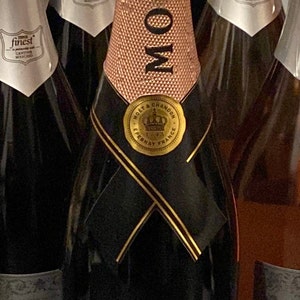 A Classic Label of Moet & Chandon Stock Photo - Alamy