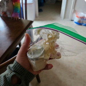 Luz added a photo of their purchase