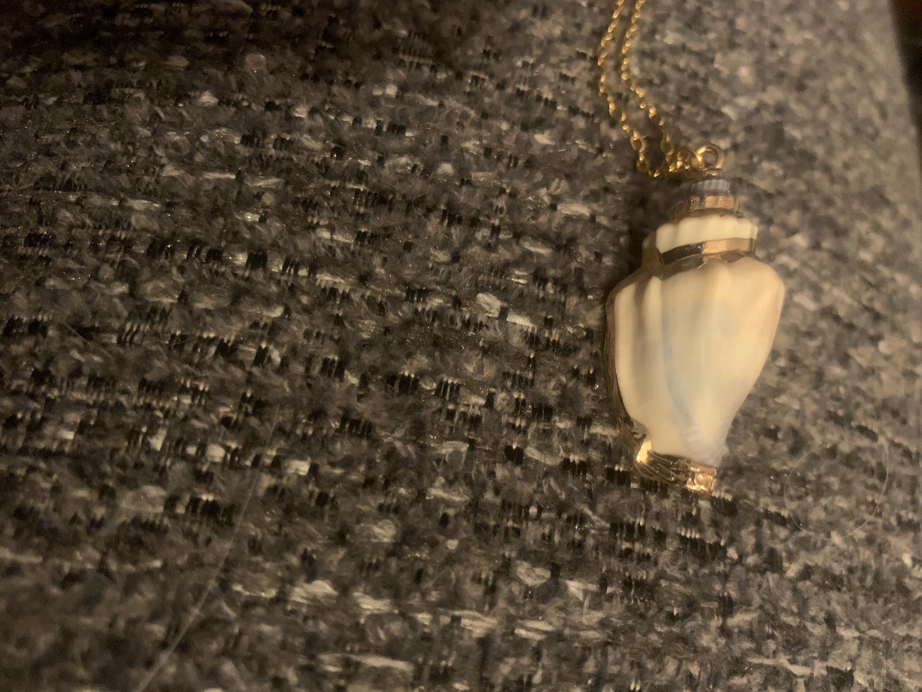 Natural Seashell Necklace, Boho Jewelry, Seashell Pendant Necklace, Cowrie Adjustable Necklace, Beach Wedding, Ocean Jewelry