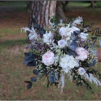 Bouquet de mariée GSTAAD unique avec pivoine et eucalyptus stabilisés ...