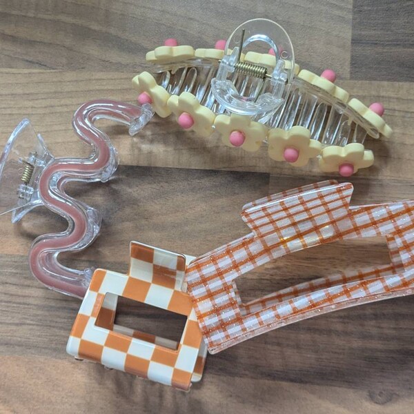 LARGE HAIR CLAW CLIP MEET ME IN MALLORCA