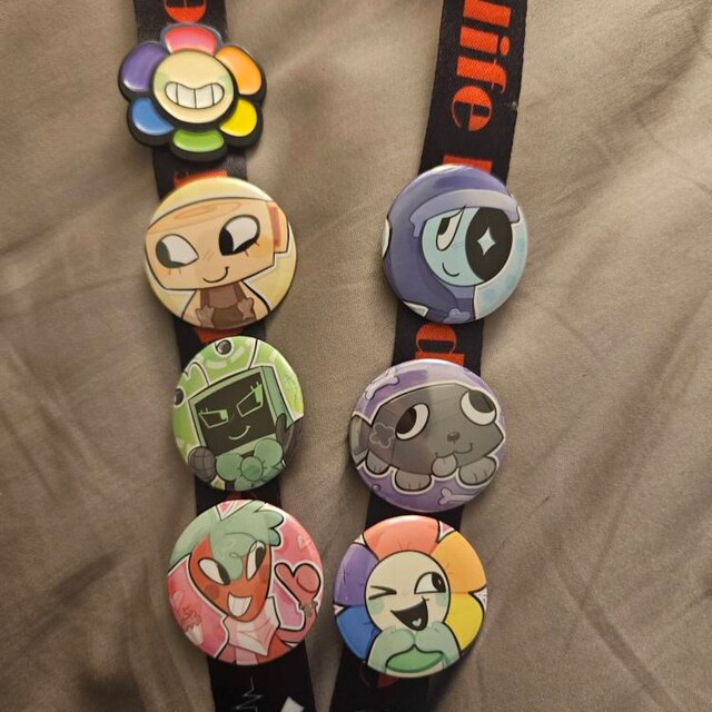 TECH WORLD ノベルティセット　ピンバッジ付き TECH WORLD ノベルティセット ピンバッジ付き