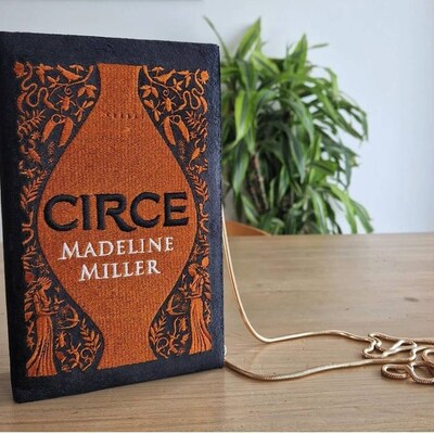 SMALL CANVAS CLUTCH MUSE NOVELS main image 1
