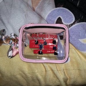 Jolien added a photo of their purchase