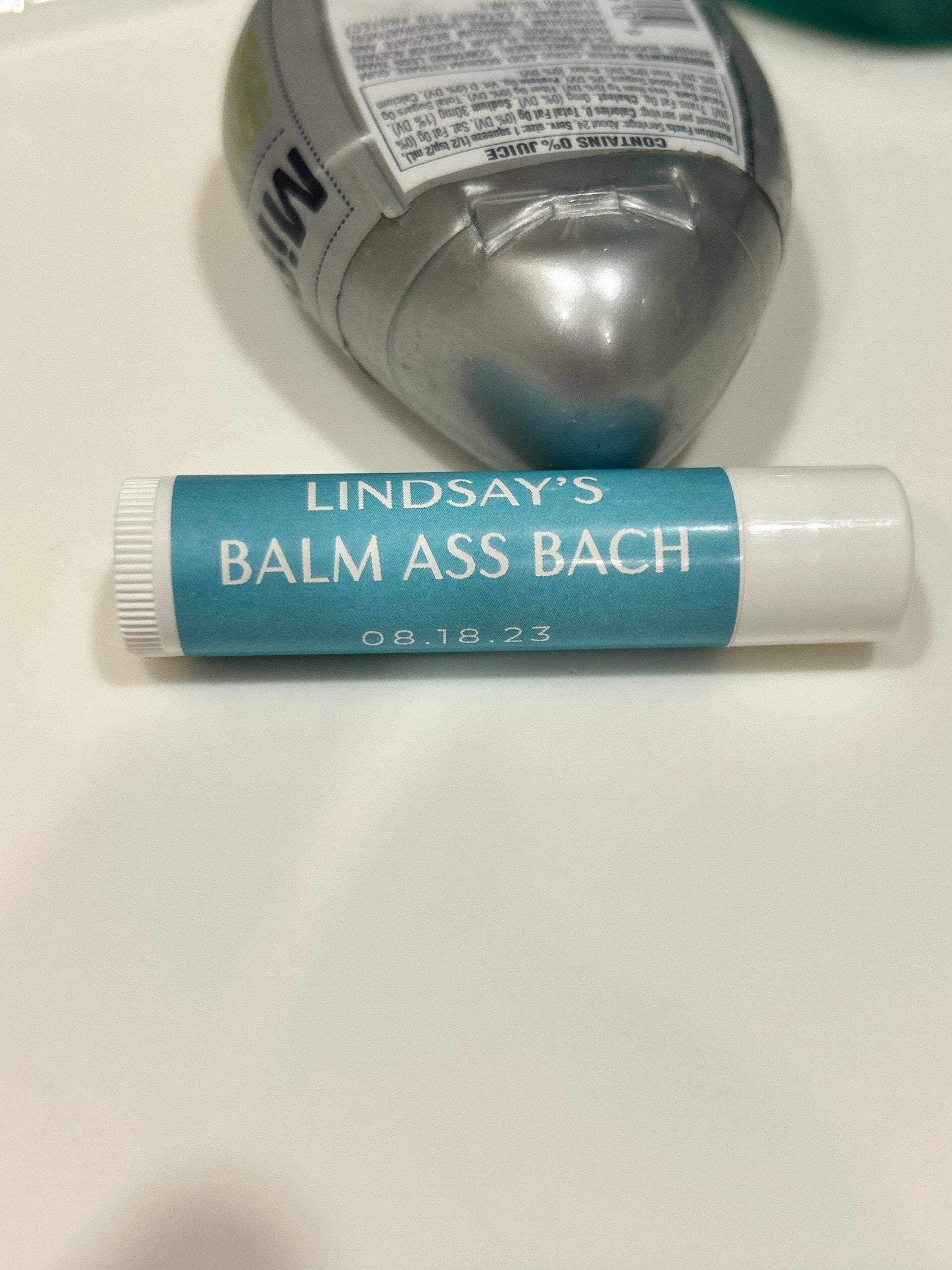 Lippenbalsam zur Hochzeit - Lippenglanz zur Hochzeit - Modernes Hochzeitsgeschenk - Personalisierter Lippenbalsam - Party-Gastgeschenke - Brautparty-Gastgeschenke - Individuelle Etiketten