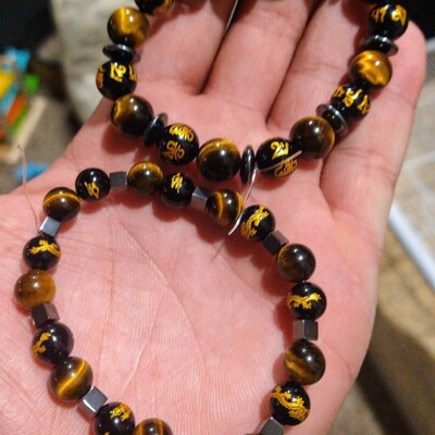 1 Strand of Natural Tiger Eye 12mm Round Semiprecious Gemsto 1 Strand of Natural Tiger Eye 12mm Round Semiprecious Gemsto