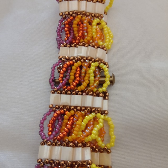 Bead Weaving Basics – Knot Awl Beads