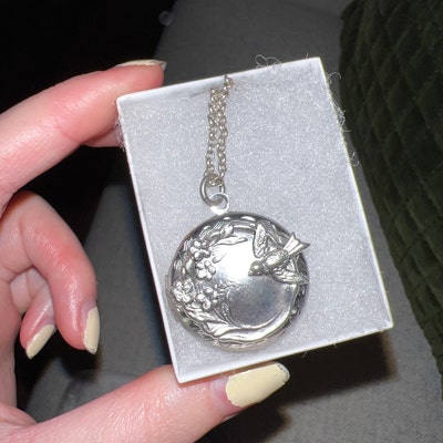Silver Bird Locket Girlfriend Gift Unisex Jewelry Bird Watcher Gift ...