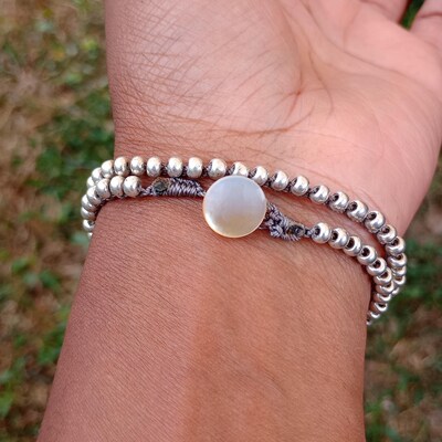 10 or 25 Vintage 1940s Minimalist Mother of Pearl Sewing Buttons