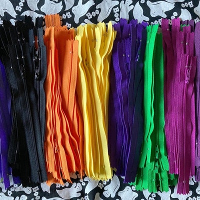 200 YKK Brand 7 Inch Zippers Mix and Match Red Orange Yellow Green Blue ...