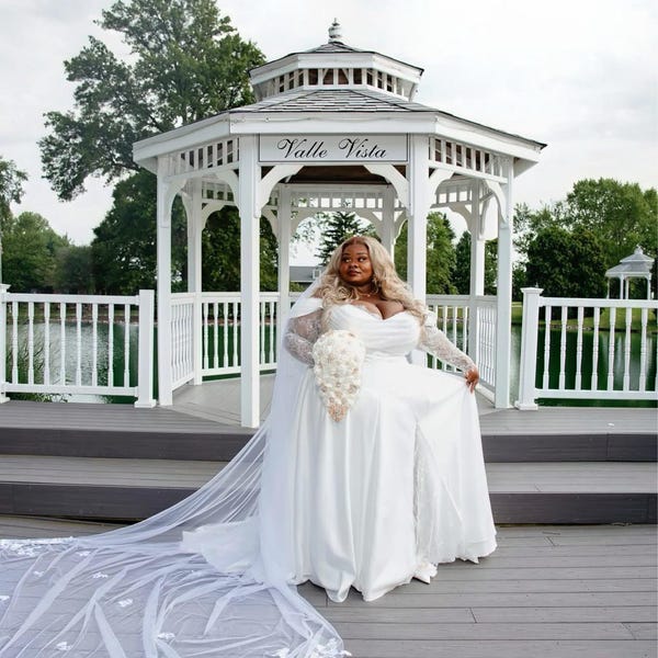 Black Winter Wedding Dress With Fairytale Lace Corset Satin Reception
