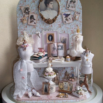 Fioriera Statua Donna Con Uva | Decorazione Giardino E Interno | Vaso In Composito Grigio Pietra - 4