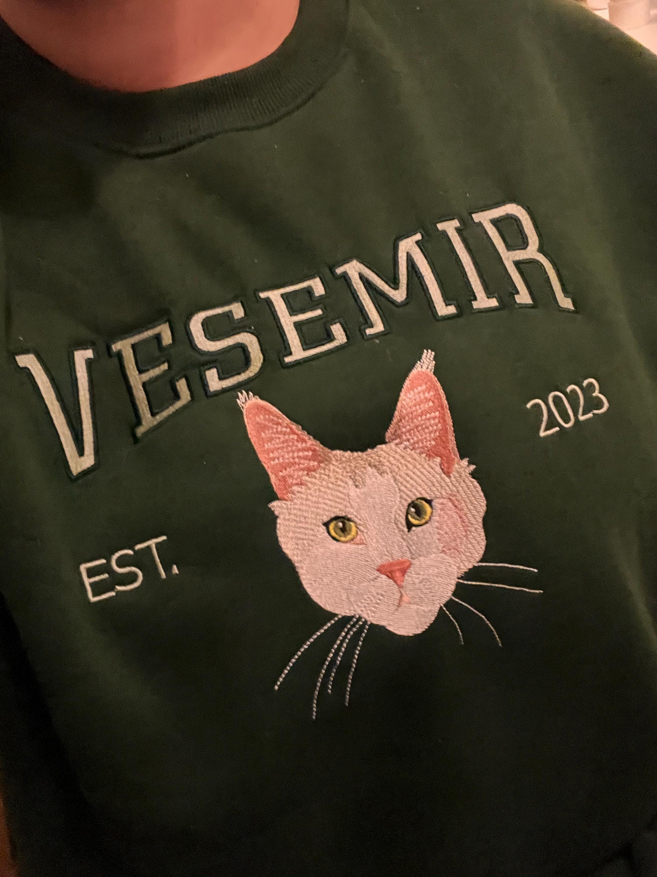 Custom Embroidered Pet From Your Photo T-Shirt, Personalized Cat Sweatshirt, Pet Name Sweatshirt, Cat Mom Gift, Cat Lover Gift, Pet Gift
