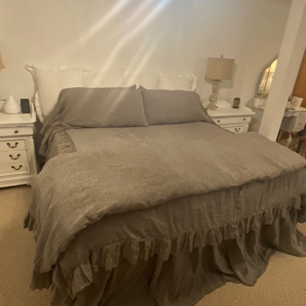 LINEN COVERLET Dust Ruffle .ruffled Linen Bedspread, Dust Ruffle ...