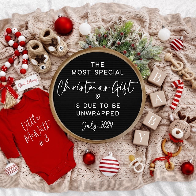 Christmas Pregnancy Announcement Gifts Unwrap In July T-Shirt Christmas Pregnancy Announcement Gifts Unwrap In July T-Shirt