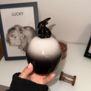 Jasmin added a photo of their purchase