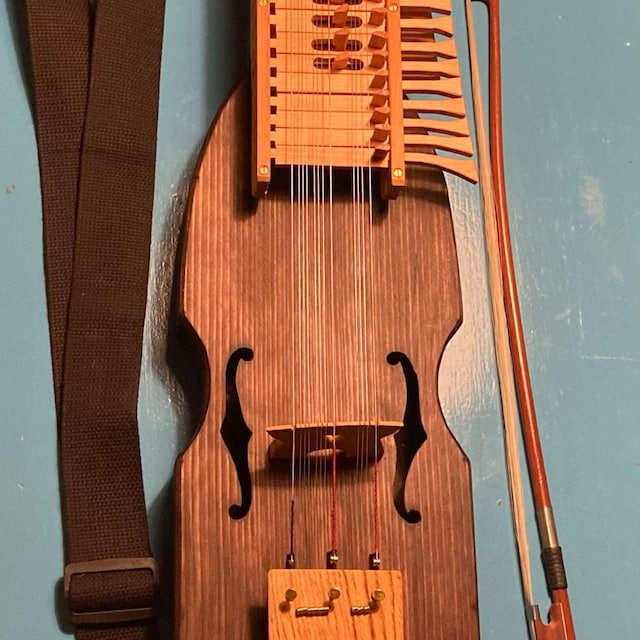 Tagelharpa/talharpa/jouhikko (viking/medieval/scandinavian Tagelharpa/talharpa/jouhikko (viking/medieval/scandinavian