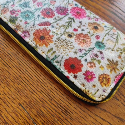 Cottagecore Flower Meadow Round Rug, Floral Round Area Rug Wildflowers ...