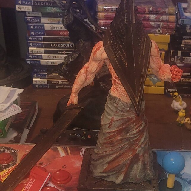 Silent Hill. Pyramid Head  Halo Costume and Prop Maker Community - 405th