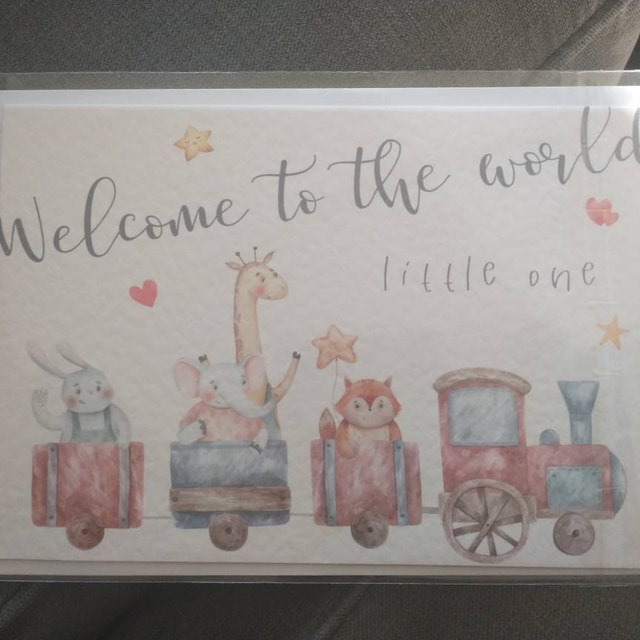 Biglietto di auguri per neonato con scritta Hello Little One per neonato o bambina, motivo: giraffa neutra