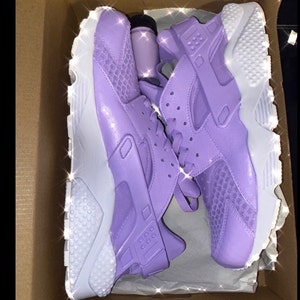 Light sales purple huaraches