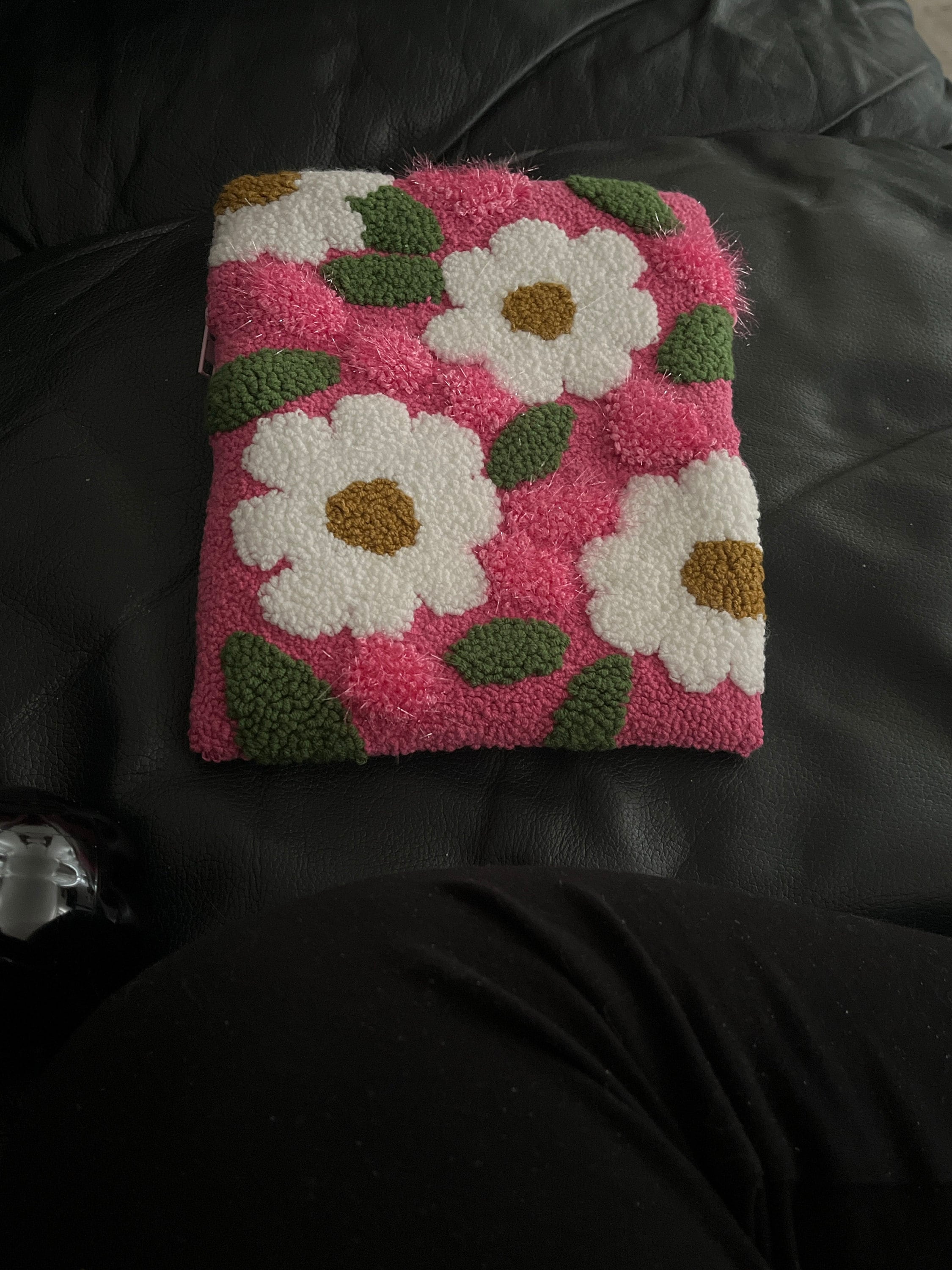 Daisies Kindle cover - kindle paperwhite case - Fabric book cover - Personalized kindle sleeve - Oasis case - kindle accessories gift