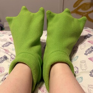 シューズ・サンダルその他 MOLLIOLLI Heel overshoe type eco-fur indoor shoes green chec Adult Size Frog Feet Slippers NOW in LIME GREEN! - Etsy