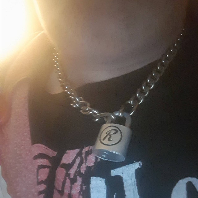 The Original Sid Vicious 'R' Padlock & Chain Necklace The Original Sid Vicious 'R' Padlock & Chain Necklace