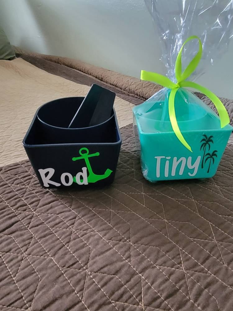 Personalized Beach Cup Holders, Beach cup spikes, Girls Trip, Family Beach Day, Beach Bachelorette, Beach Vacation, stocking stuffer, travel