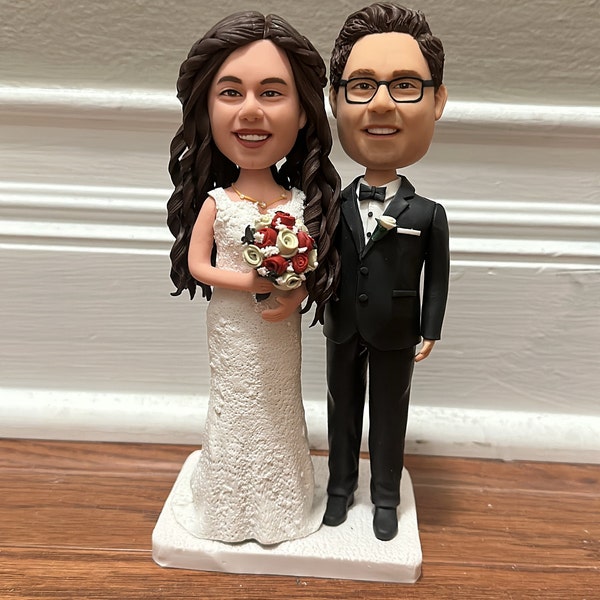 Wedding Cake Topper Bobblehead - Bride Groom Figurine main image 1