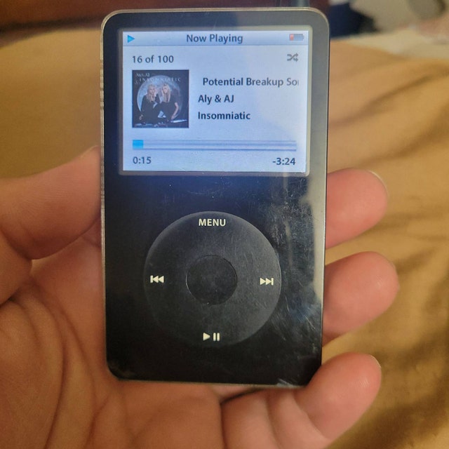 Apple Ipod Video 5th Generation Classic 30GB A1136 W/ New
