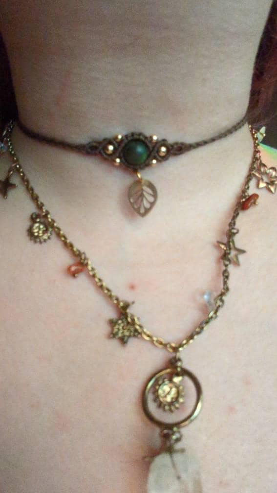 Leaf - Healing Crystal Macrame Choker, boho hippie choker necklace, bohemian jewelry, leaf jewelry, customizable choker, elven jewelry