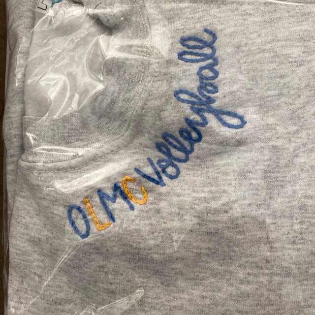 Adult Sweatshirt X Hand Embroidered X the Kirjonta X Custom