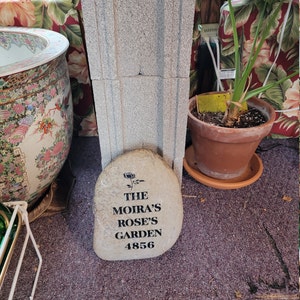 The Mora's Rose's Garden 4856 Lkeness Rver Rock Every Stone S A