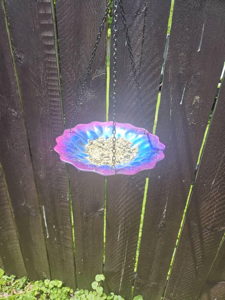 9-Inch Artisan Glass Swirl Bird Feeder, Bird Bath Decor, Embossed Hanging Outdoor Garden Art