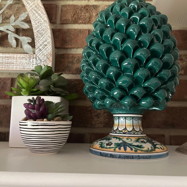 【希少】昭和レトロ　松ぼっくり　置物 シチリア産の松ぼっくり/陶器製のシチリア産の松ぼっくり - Etsy 日本