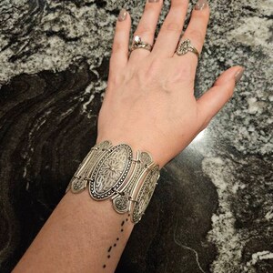 19- Indian ENGRAVED WIDE Silver Statement Ring Cuff-bracelet