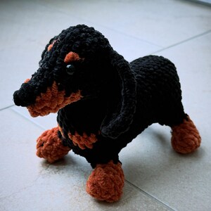 トキのかぎ針編みパターン、リアルなかぎ針編みのミニチュアダックス