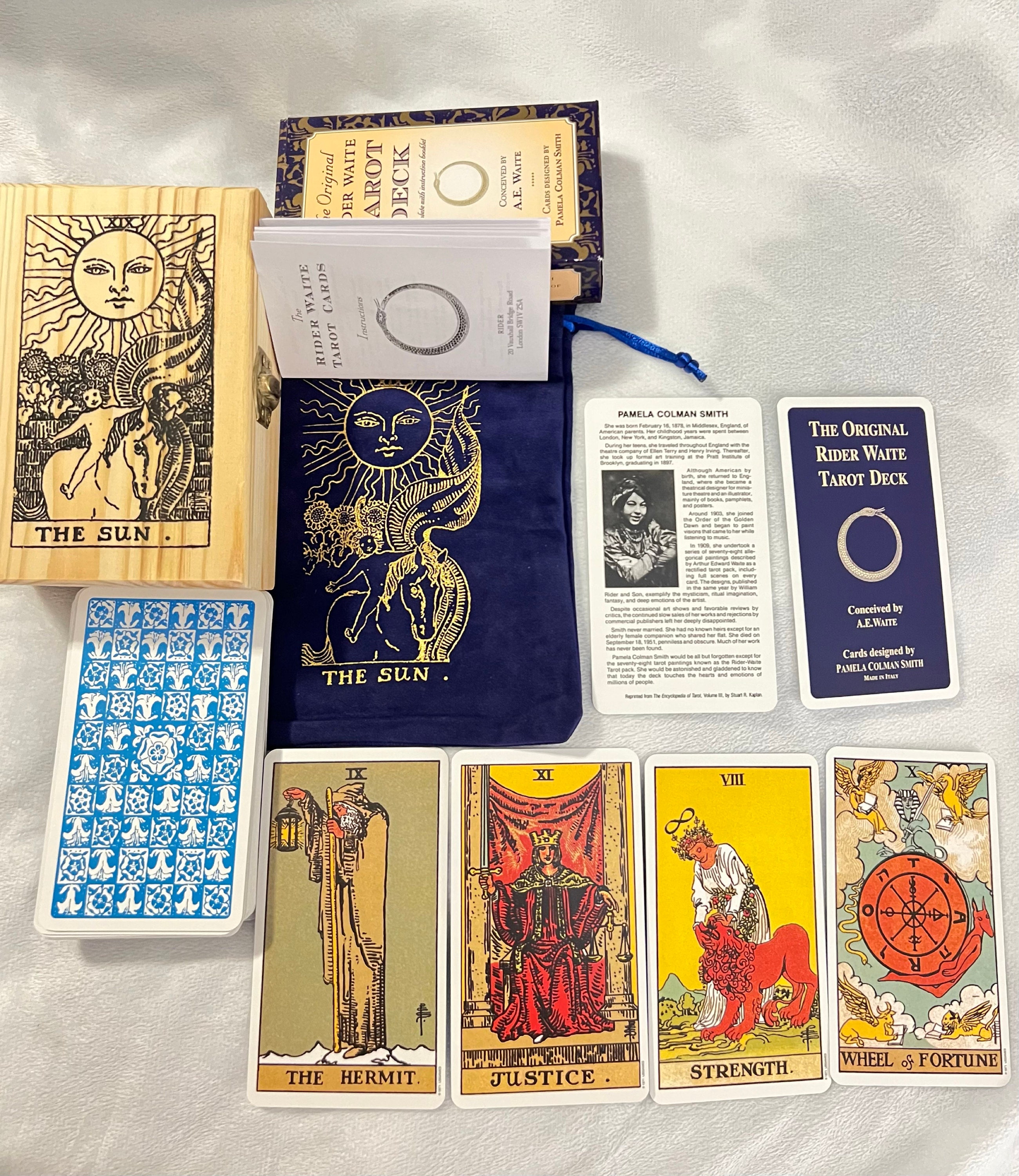 Tarot Card Deck Gift Set – 78 Cards, Book, Bag, and Handcrafted Box – Perfect Christmas Gift for Her